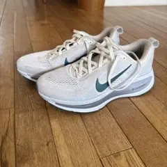 NIKE エア ズーム ボメロ 18（24.5cm）