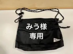 Pilgrim サコッシュ ブラックのサムネイル