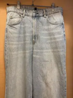 H&M ライトブルー ストレートデニム