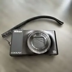 Nikon COOLPIX S8000 本体のサムネイル