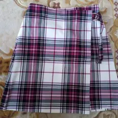 チェック柄ラップスタイルミニスカート