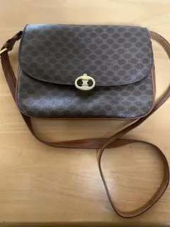 セリーヌ　ショルダーバッグ