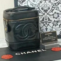 シャネル　バニティバッグ　ポーチ　エナメル　パテントレザー　黒色　ゴールド金具