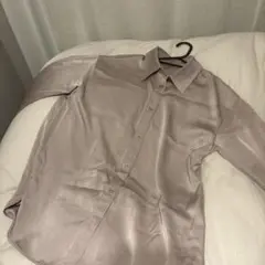 ブラウン シャツ