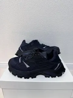 【新品】EMPORIO ARMANI スニーカー シューズブラック 箱付き 美品のサムネイル