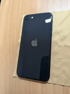 Apple iPhone SE 64GB ブラック本体
