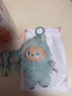 ラブブLabubu エナジーenergy セレニティーSERENITY 緑