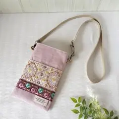 スマホショルダーバッグ　ぺたんこ型帆布バッグ　インド刺繍リボン　ピンク