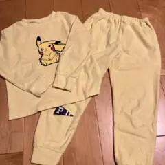 gu フリースパジャマ　140 ピカチュウ