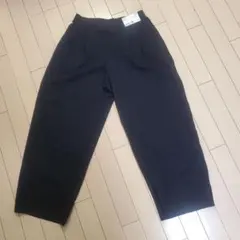☆新品、タグ付き☆UNIQLO　ウルトラストレッチアクティブワイドパンツ丈短め
