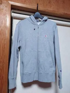 Champion グレー ジップアップパーカー