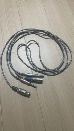 オヤイデ φ0.5㎜ 4N 純銀単線 63㎝ ペアー XLR ケーブル オヤイデ φ0.5㎜ 4N 純銀単線 63㎝ ペアー XLR ケーブル - メルカリ
