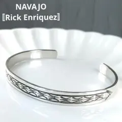 ERICKA NICOLAS BEGAY】Triangle Bangle - メルカリ