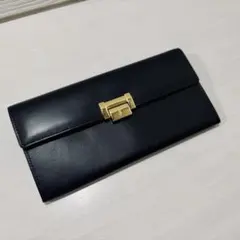 イヴサンローラン 長財布 フラップ ゴールド金具 ロゴ刻印 黒 レザーのサムネイル