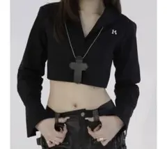 kisstheclub offshoulder curve shirt - メルカリ