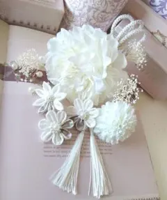 卒業式髪飾りつまみ細工の髪飾り　成人式髪飾り　卒業式髪飾り　和装成髪飾り