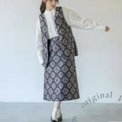 【新品タグ付き】　idem　ジャガード織り　ロング丈　タイトスカート　花柄のサムネイル