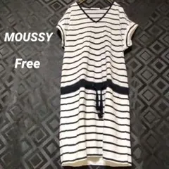 MOUSSY Vネック 半袖ワンピース　カットソーワンピース　フレンチスリーブのサムネイル