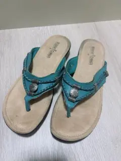 MINNETONKA ターコイズブルー トングサンダルのサムネイル
