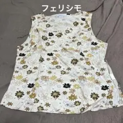 花柄ノースリーブシャツ　柄違いあり