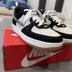 NIKE エアフォース1 ロー レトロ ブラック パテント カモ スウッシュ
