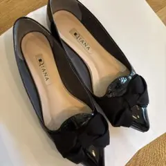 DIANA エナメルリボンパンプス ブラックのサムネイル