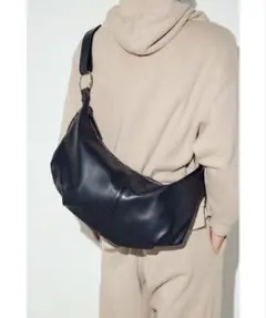 新品✨】AZUL BY MOUSSY 合皮ショルダーBAGのサムネイル