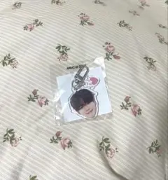 TREASURE アクリルキーホルダー　ジェヒョク