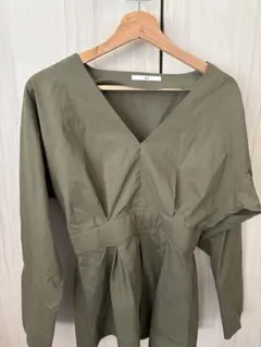 ほぼ新品SLY Vネック 長袖ブラウス　マウジー好きにも