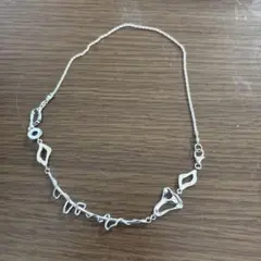 YOSTER シルバーネックレス ユニークデザインのサムネイル