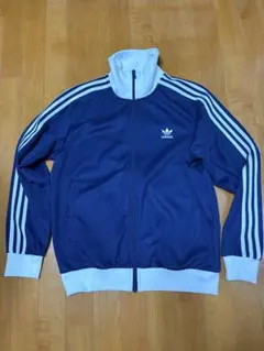 adidas トラックジャケット