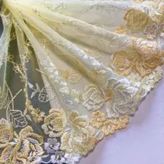 イエロー系ホワイトカラーのお花刺繍チュールレース　1m　N-518