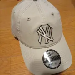 New Era 9TWENTY ベージュキャップ