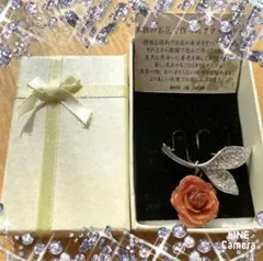 バラ　コサージュ　洋風　ファッション小物　プレゼント　本物のバラ使用　プレゼント