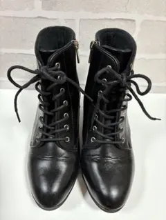 ブラックレースアップブーツ 中ヒール