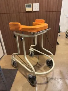 9月末処分】パラマウントベッド 歩行補助車 歩行器 - メルカリ
