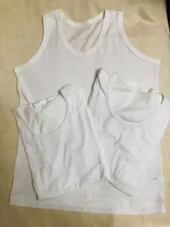 ホワイトタンクトップ 1枚とホワイト半袖シャツ2枚　計3枚セット サイズ150