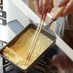 日本製 玉子焼き器 鉄製 IH ガス卵焼き フライパン エッグパン 空焼き不要のサムネイル