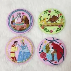 ディズニーキャラクター刺繍缶バッチ4個セット