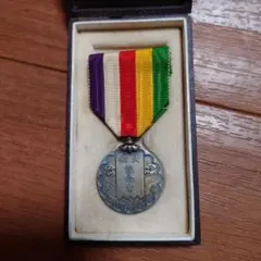 昭和大禮記念章 昭和3年11月 勲章 徽章 記章 4点まとめて 元箱付き 昭和大禮記念章 昭和3年11月 勲章 徽章 記章 4点まとめ