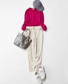 クリーニング済　プラステ　バックサテンストレッチ太ベルト付きテーパードパンツ　L