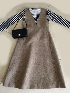 Vネックジャンパースカートワンピース　女優ブティック　ベージュツイードジャンパー
