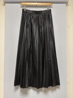 BEAUTY&YOUTH サテンプリーツスカート ブラック Sサイズ