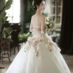【大人気】ピンク×白✨花モチーフウェディングドレス プリンセスライン　結婚式