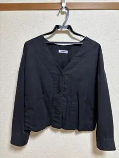 オムネス 黒 ノーカラージャケットのサムネイル