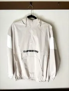 ナイロンパーカー　ベージュ L
