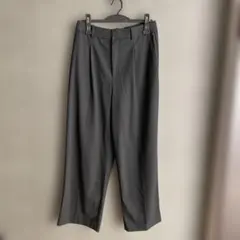 L size UNIQLO タックワイドパンツ　ブラック