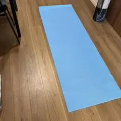 青いヨガマット 滑り止め付き　早い者勝ち