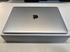 MacBook Air 2020 13inch i5/8GB/256GB