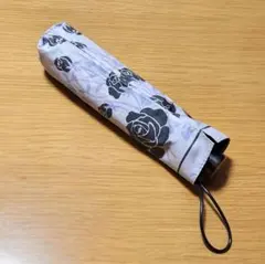 【美品】折りたたみ傘 晴雨兼用 遮光 裏地コーティング ブラック 薔薇柄